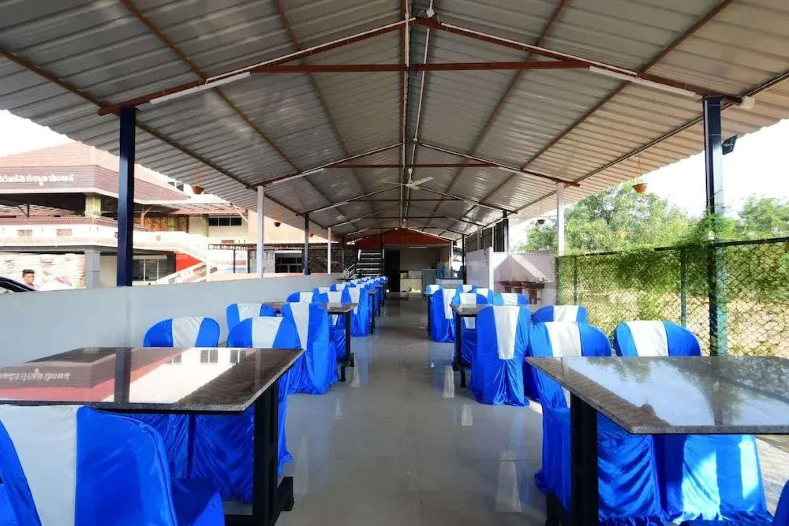 OYO 24476 Ssg Residency