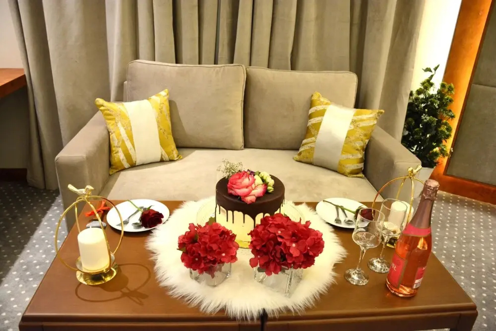 Al-Ewan Hotel Apartments