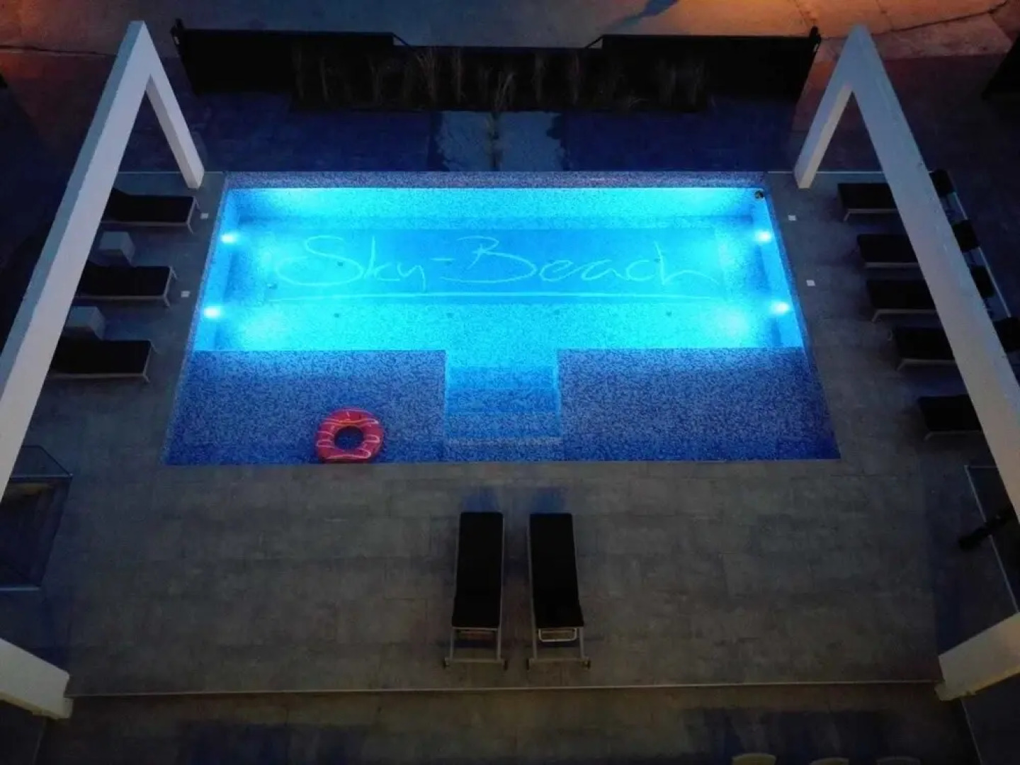 Sky Beach Aparthotel