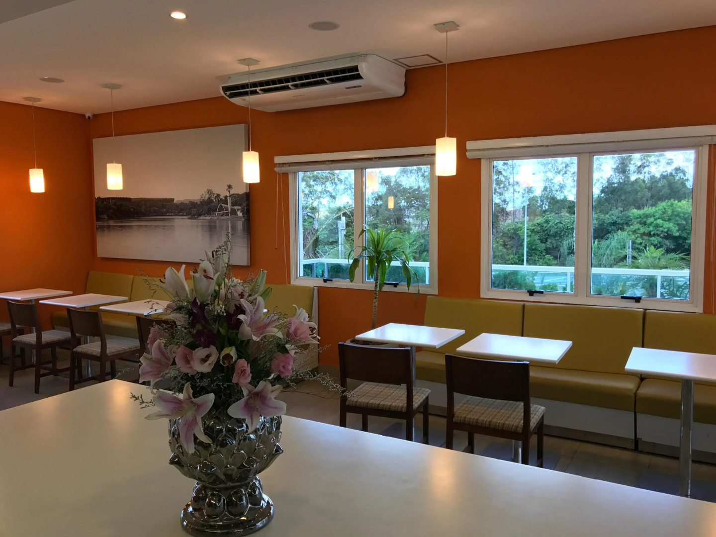 VOA Business Supreme Choice Confins