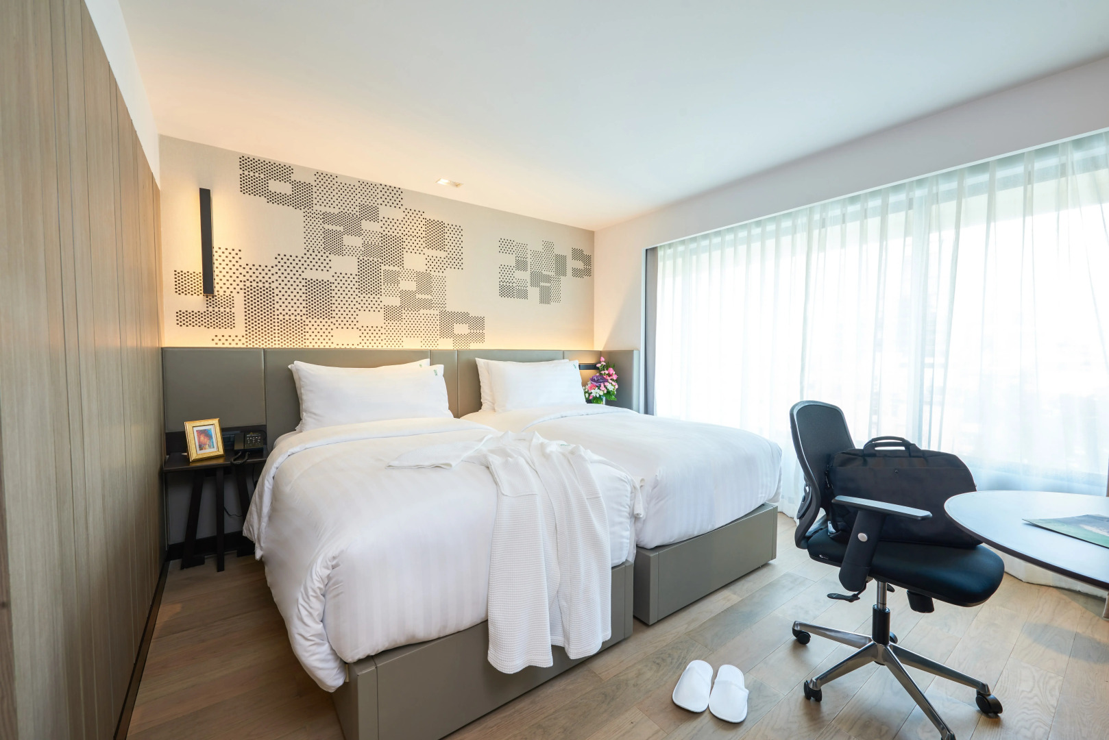 Narai Hotel (SHA Extra Plus)