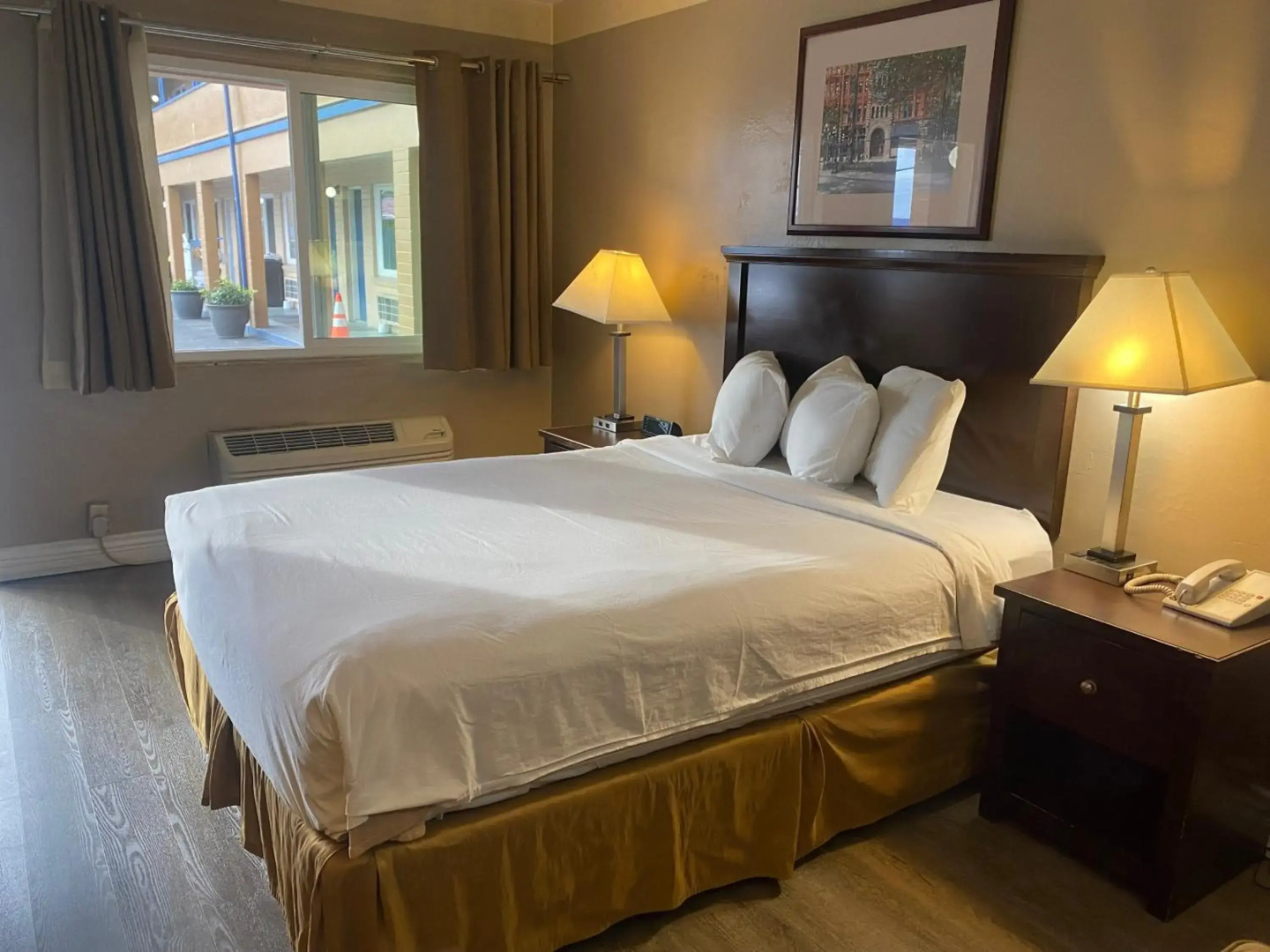 Travelodge by Wyndham Everett City Center