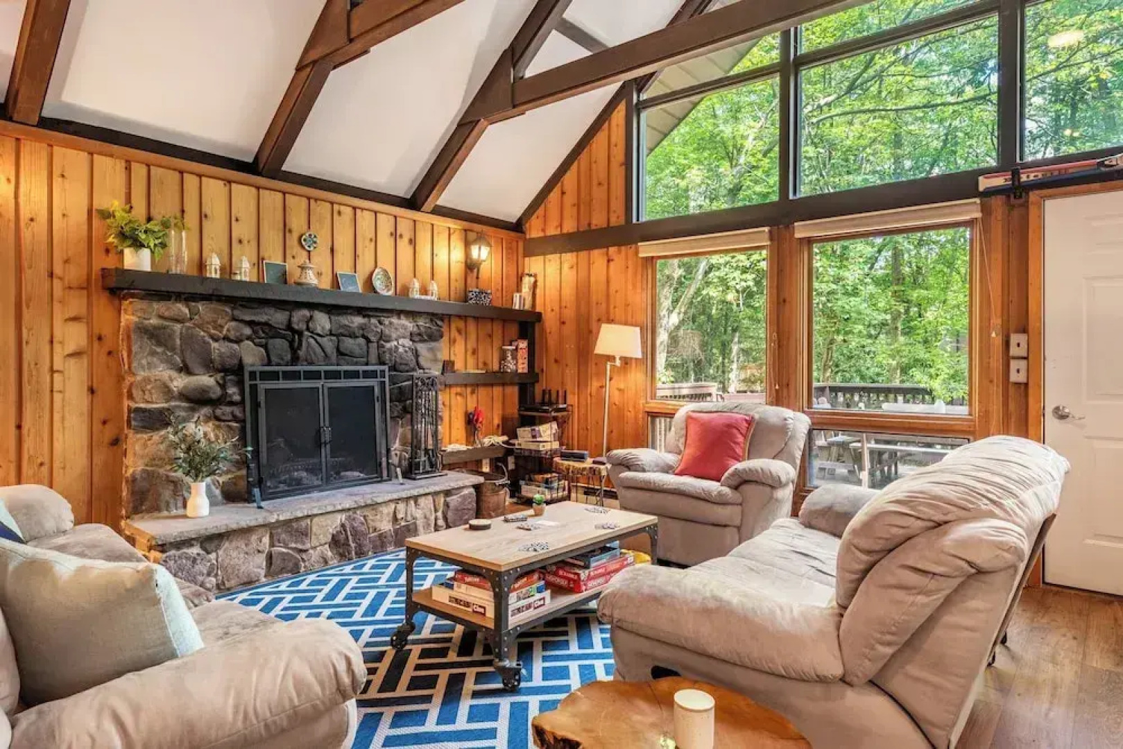 Harmony Haven by Avantstay Game Room, Large Deck