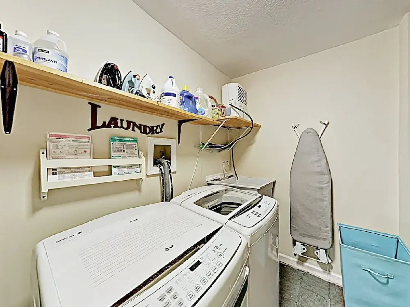 New Listing! Mountain Laurel Lodge W/ Hot Tub 5 Bedroom Home