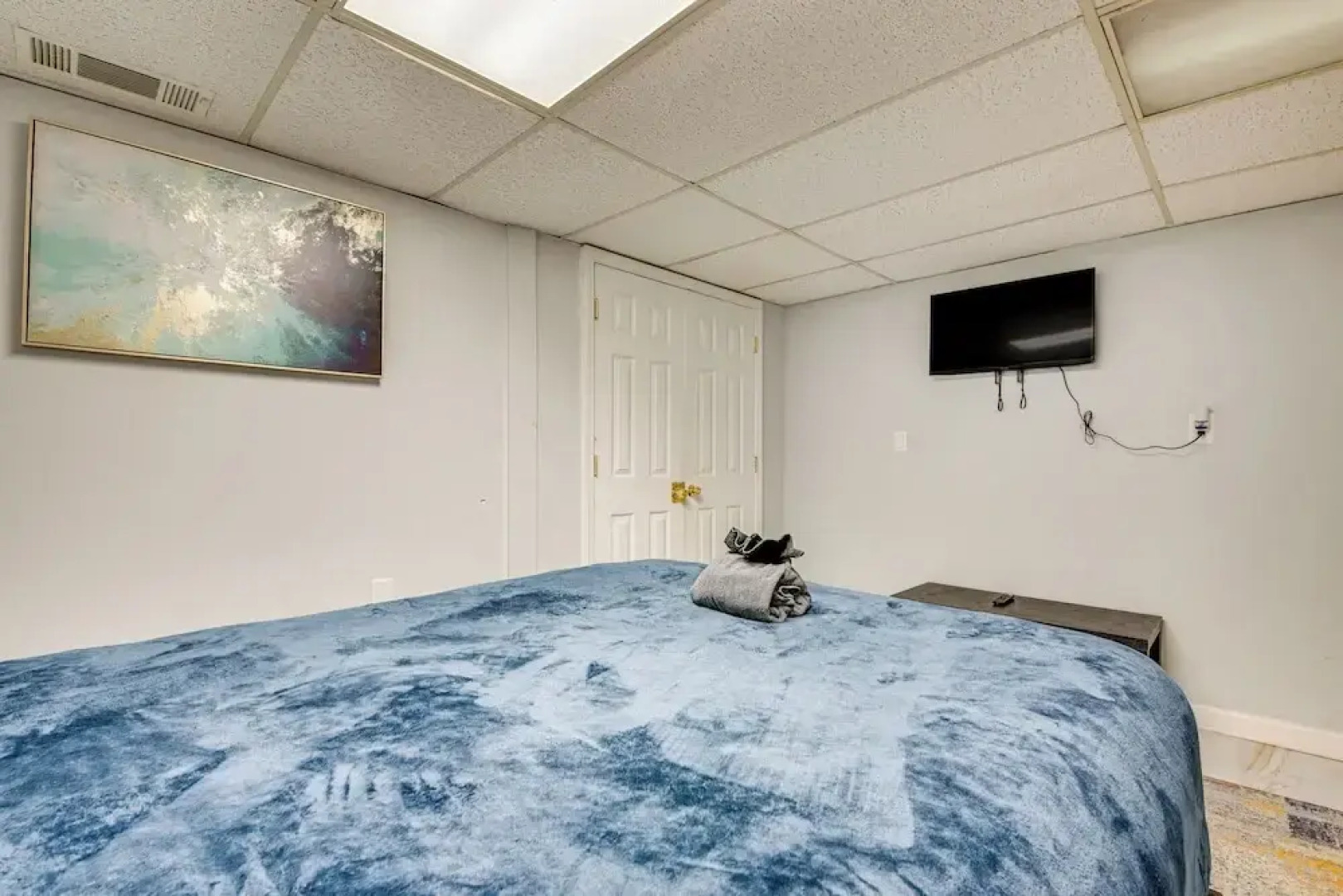 Spacious Home w/ Hot Tub, 14 Mi to Downtown Atl!