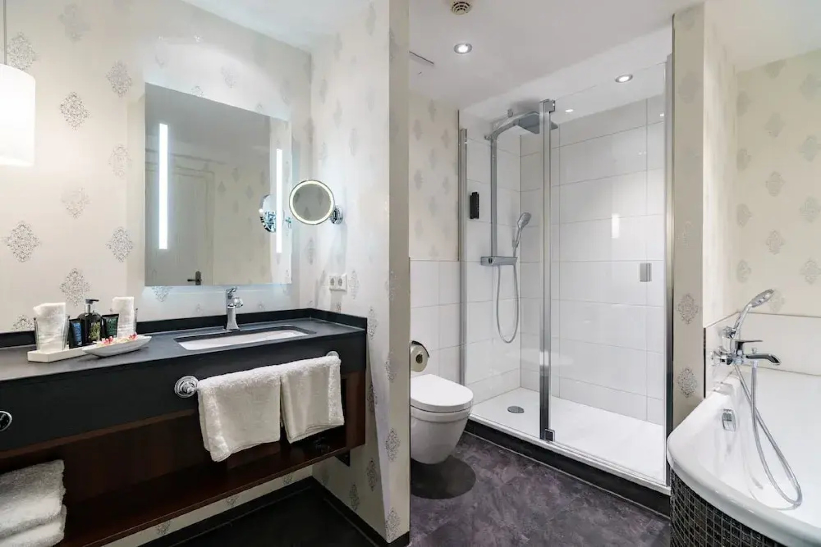 Schlosshotel Weyberhöfe