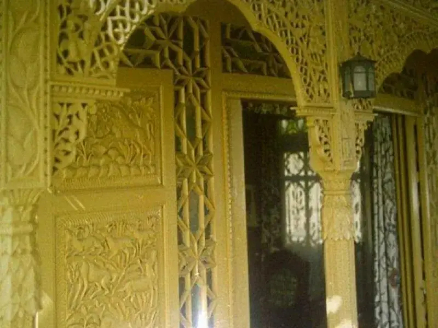 Royal dandoo Houseboat