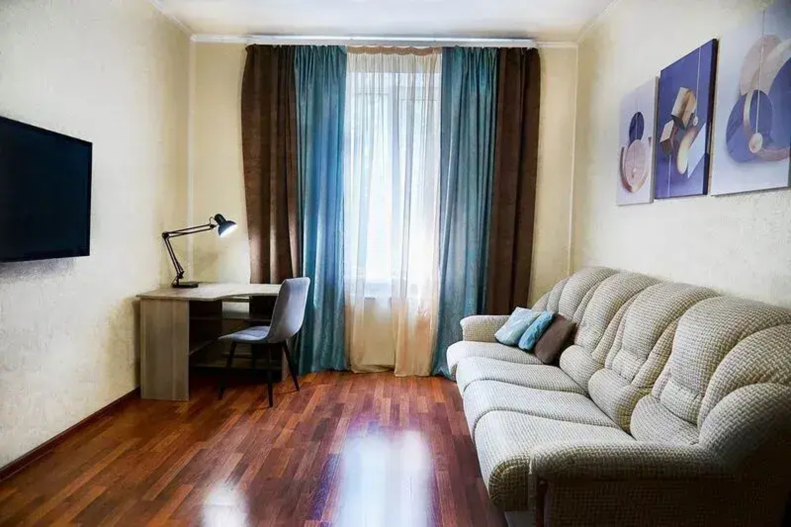 Pyat Zvezd  na ul. Pervomayskaya, d. 22