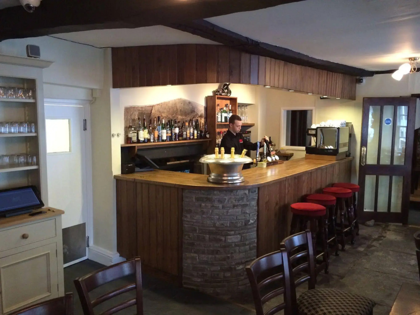 Dragon Inn Crickhowell