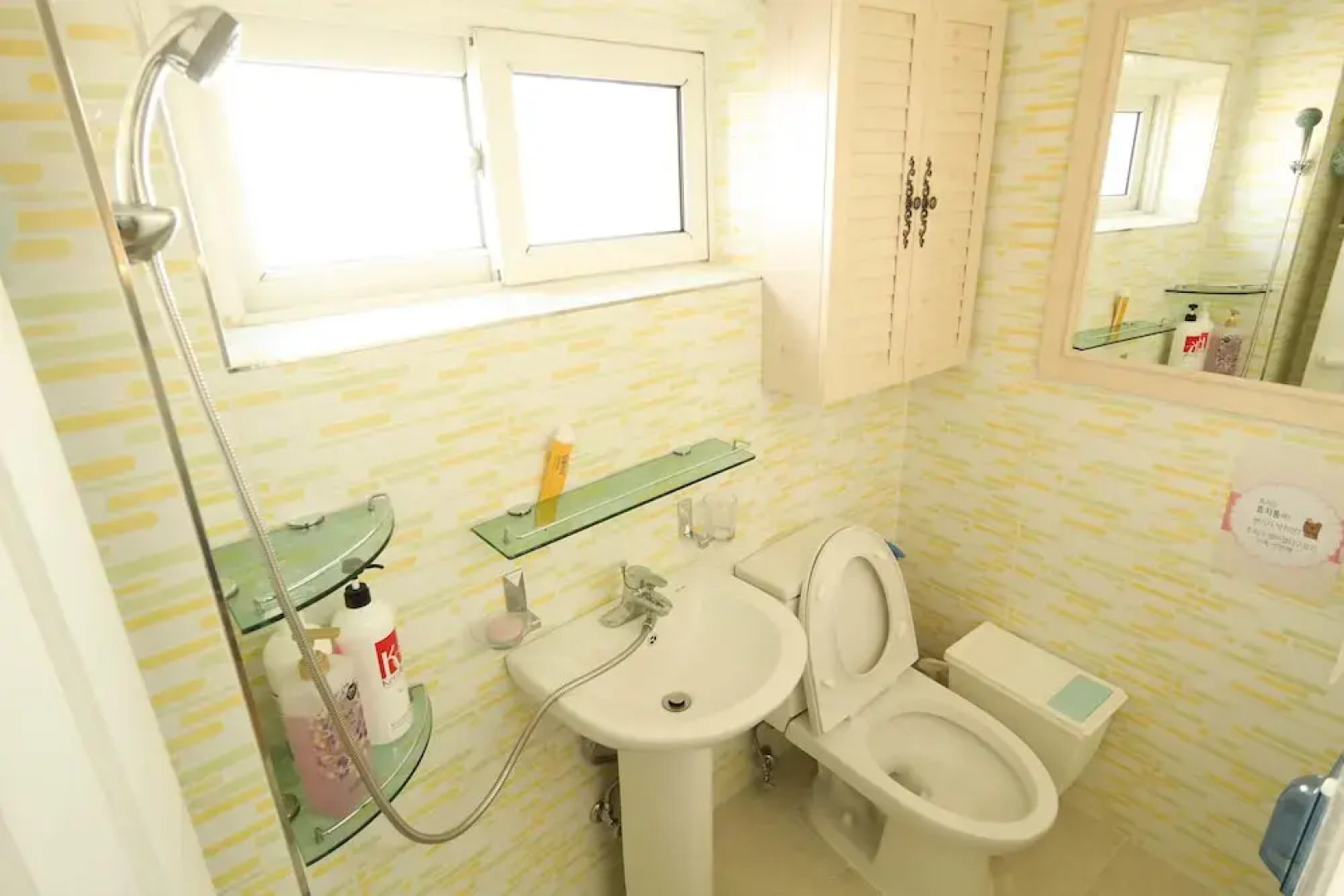 Linker Party House - Hostel