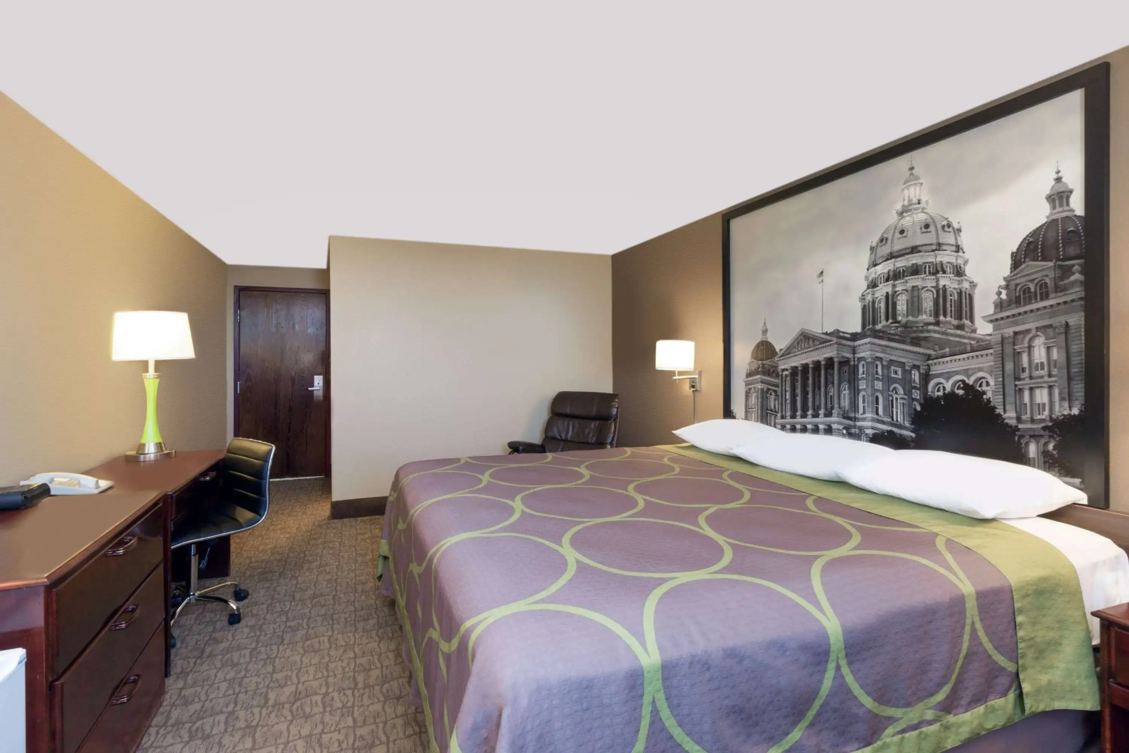 Super 8 by Wyndham Carroll