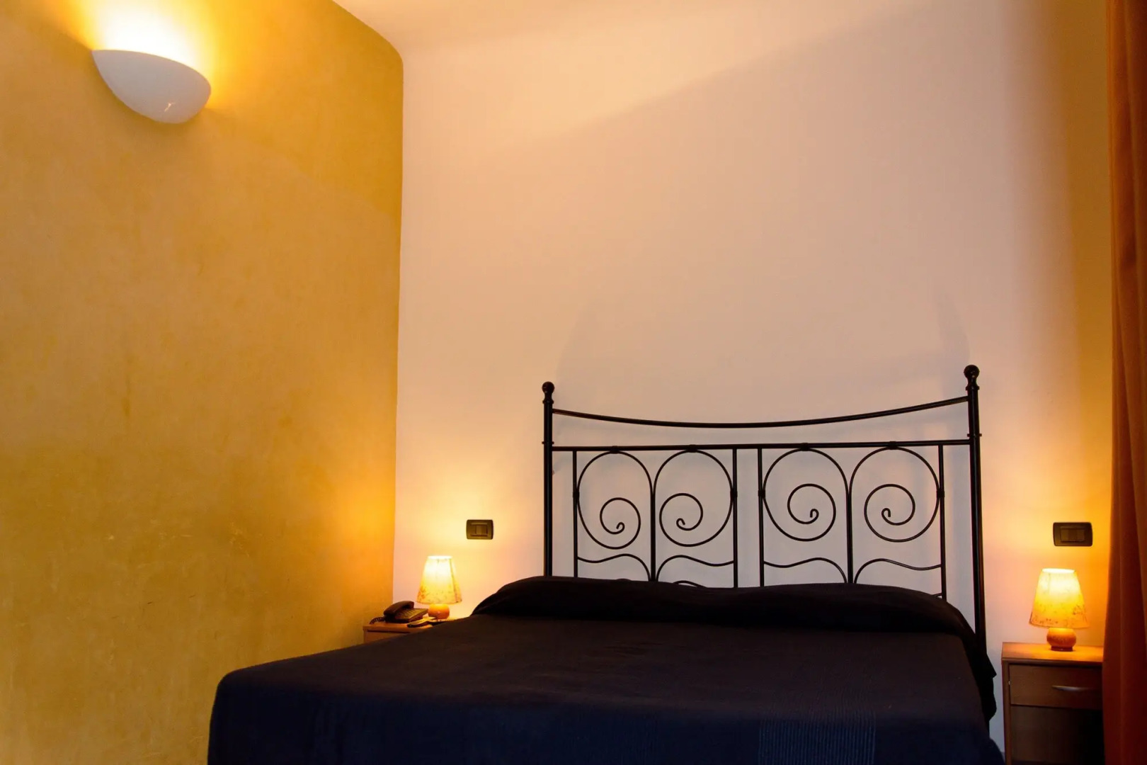 Red And Blues Music Hotel Genova