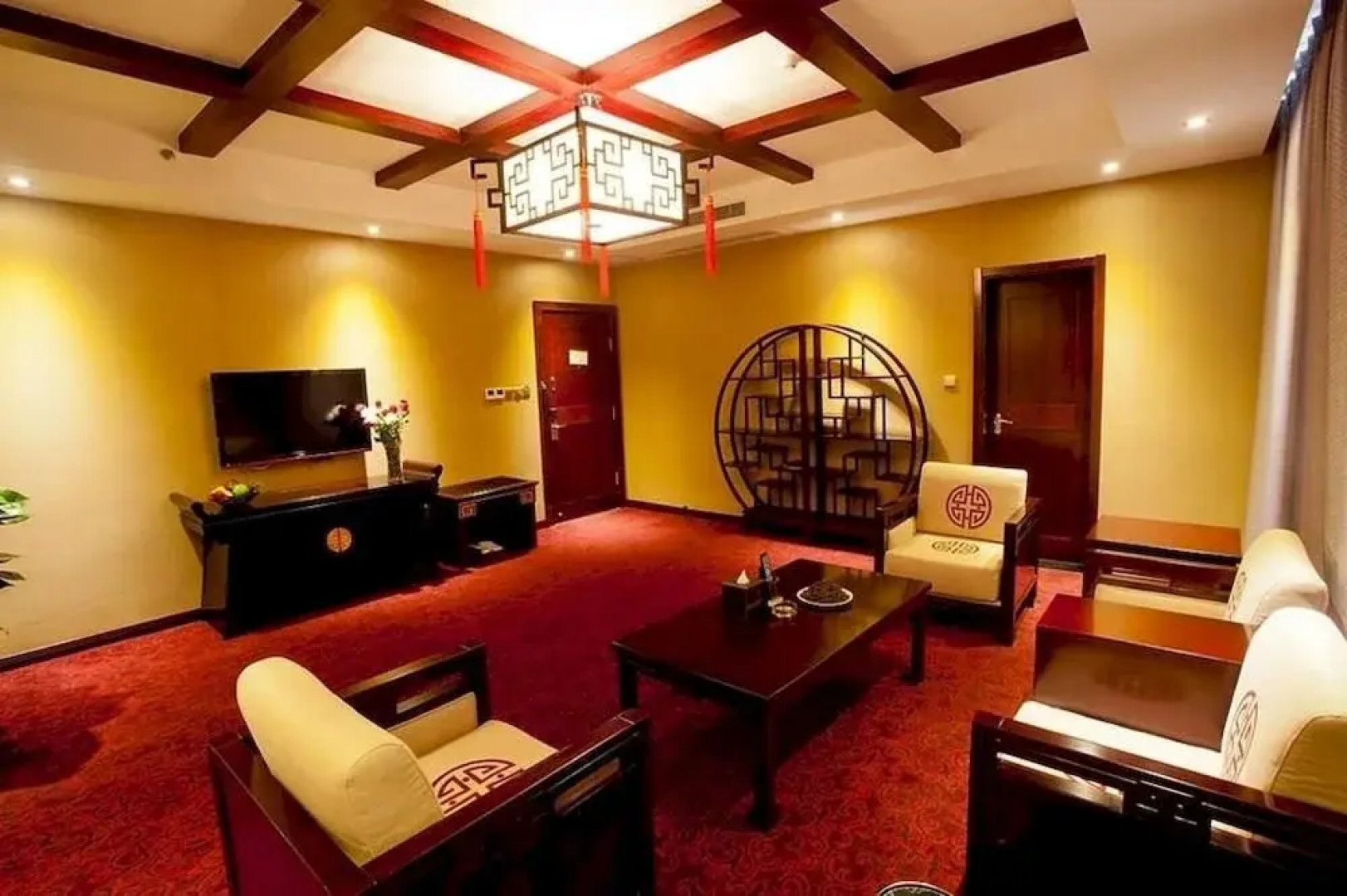 Shengfeite Garden Hotel