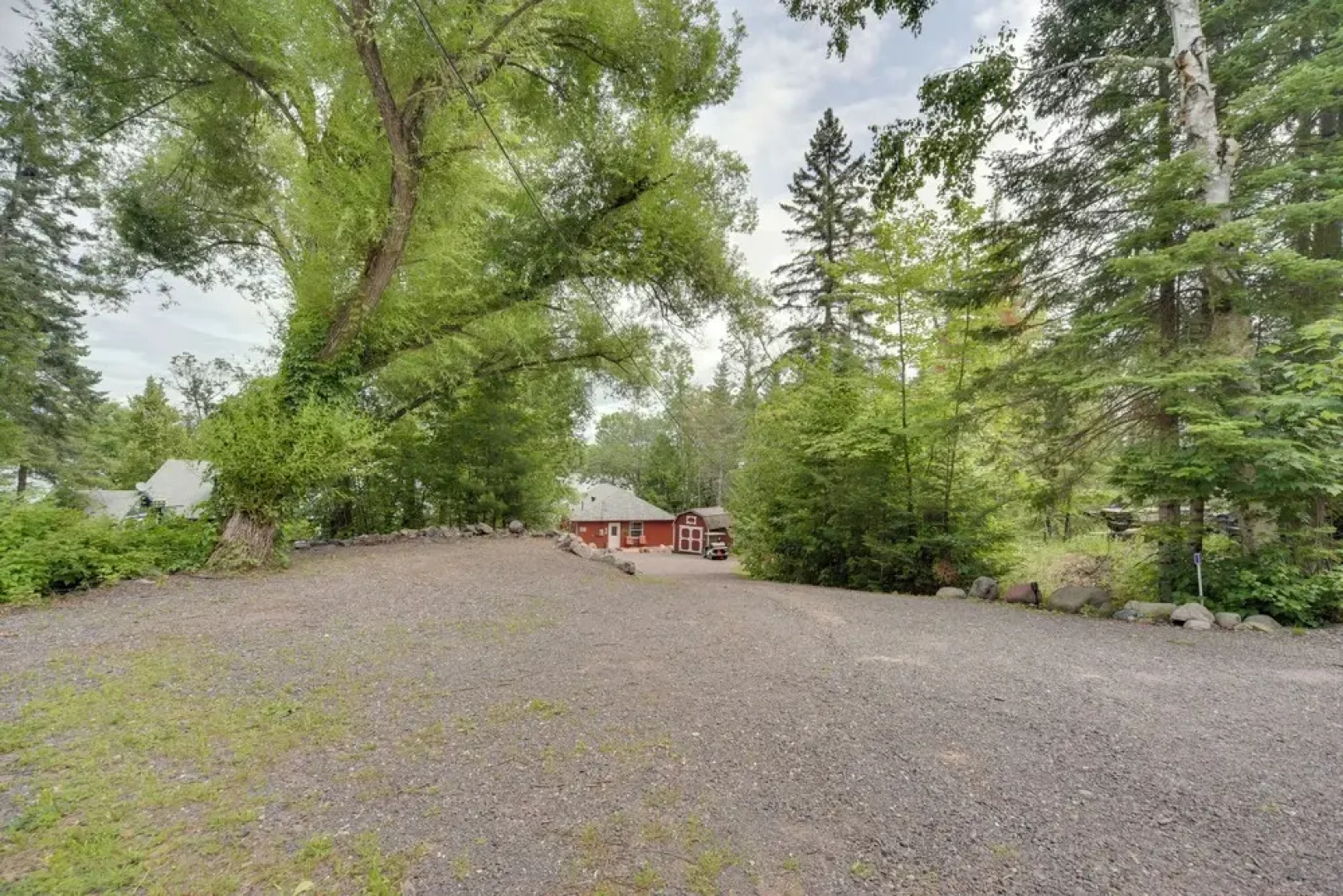 Solon Springs Getaway w/ Dock & Kayaks!