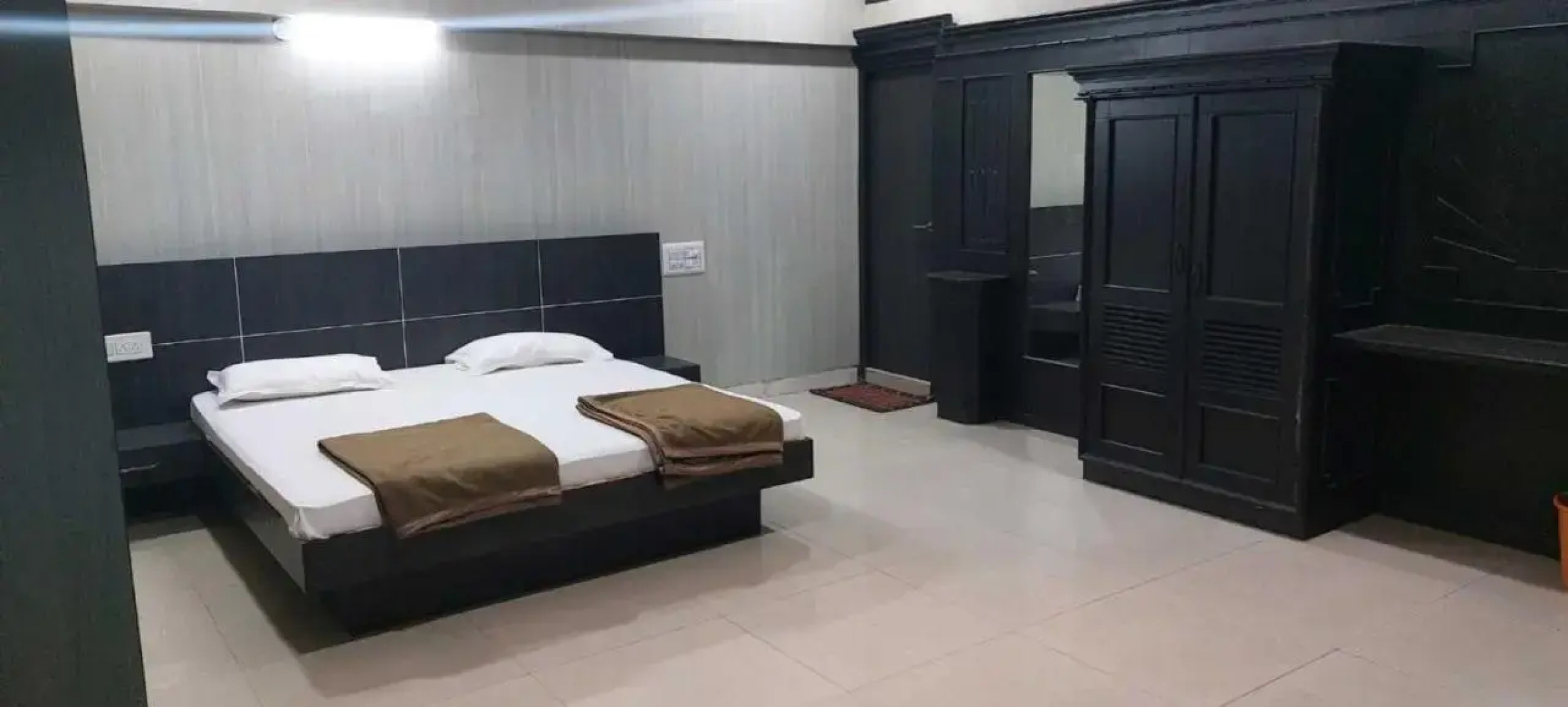 Staymaker Siddeshwara Comforts