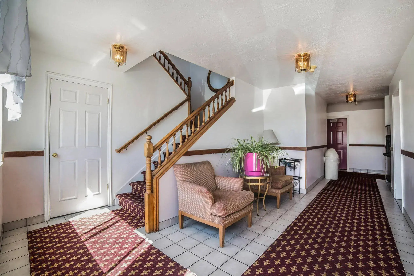 Ameri-Stay Inn & Suites