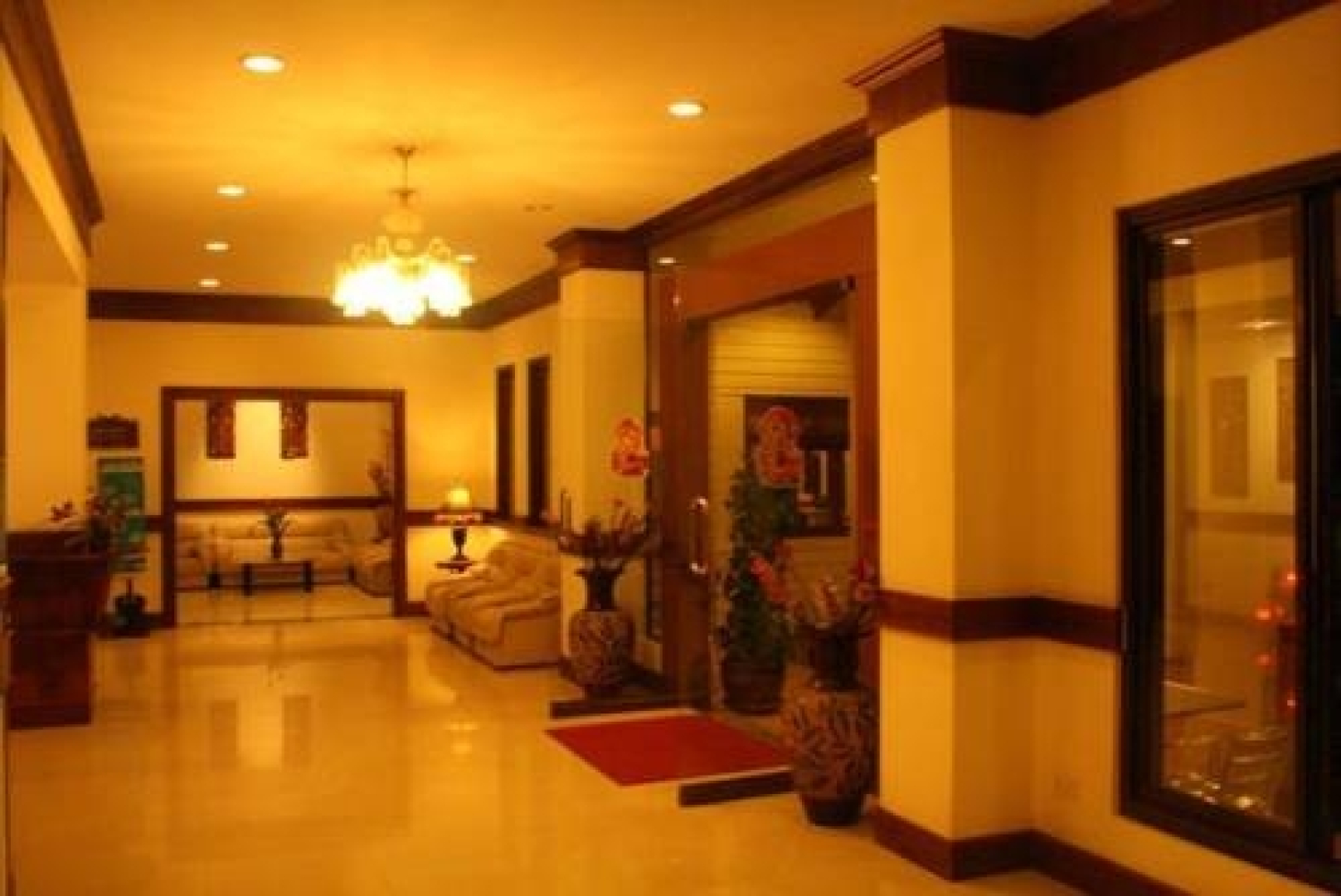 Royal Residence Hotel