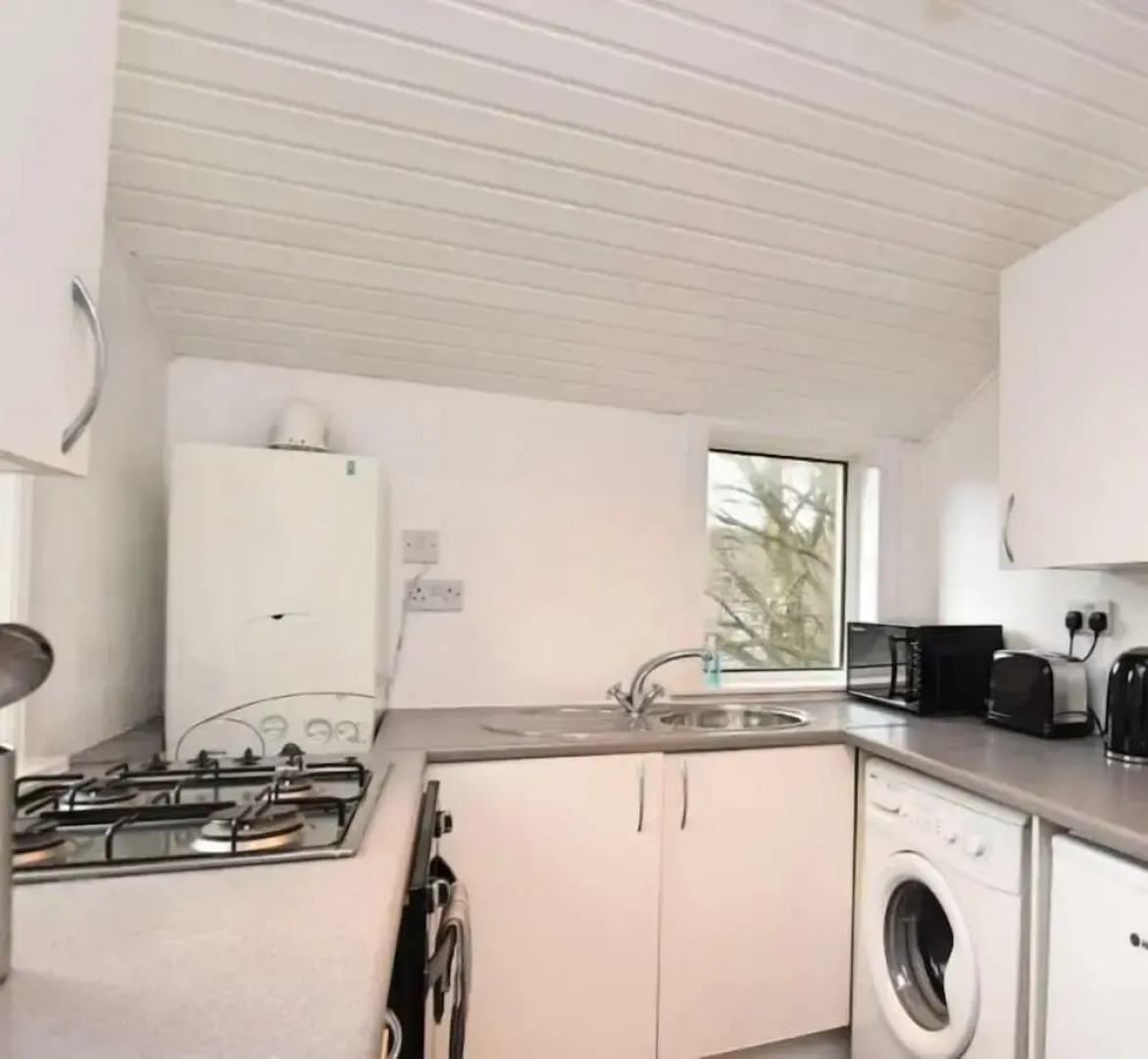 One Bedroom Apartment by Klass Living Serviced Accommodation Coatbridge - Whifflet Park Apartment With Wifi  and Parking