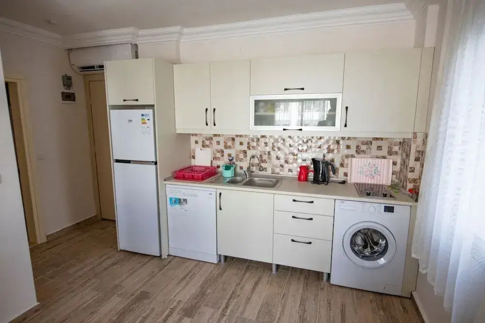 Diplomat 2 Hotel and Apartments