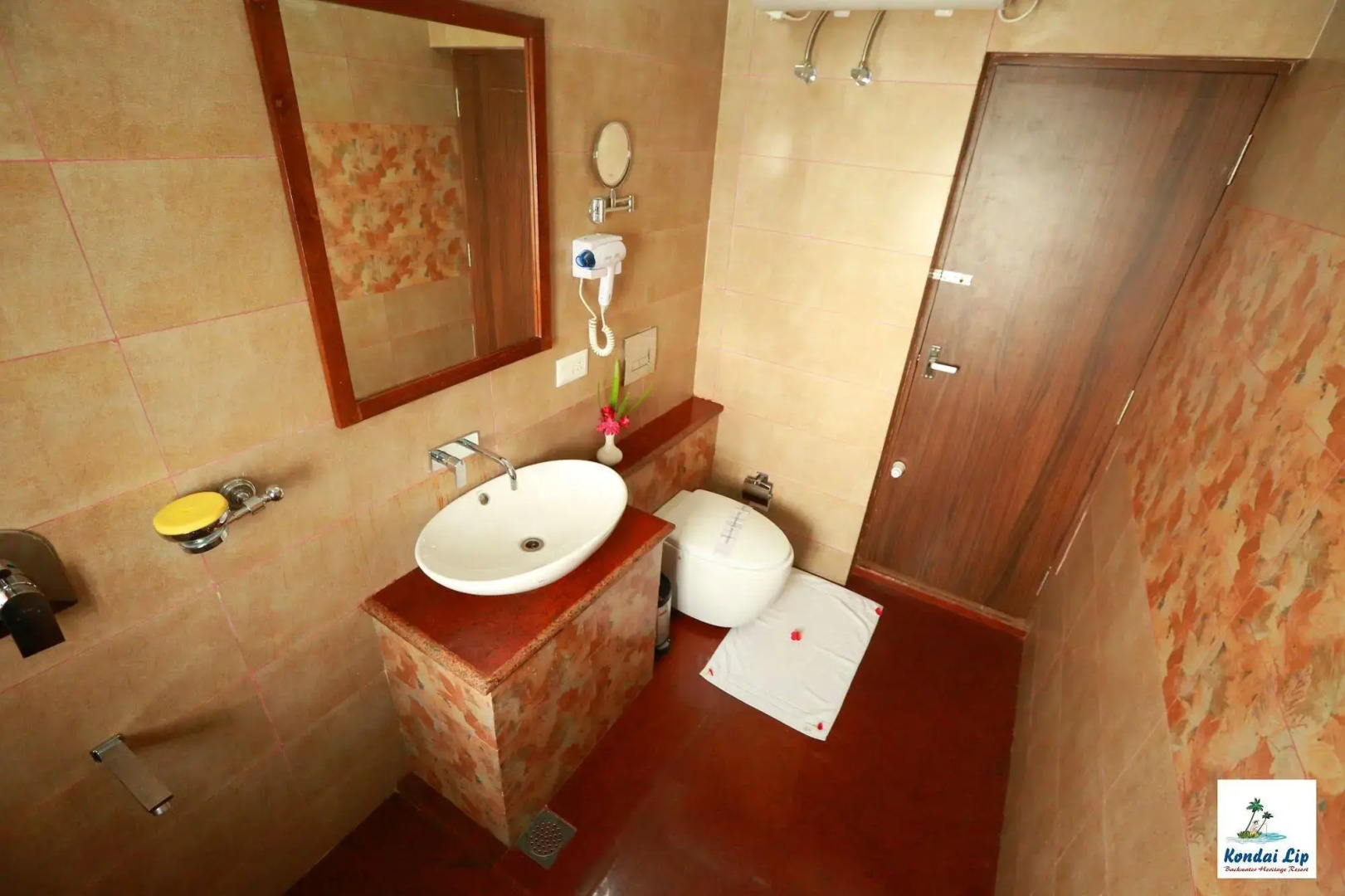 Kondai Lip Backwater Heritage Resort