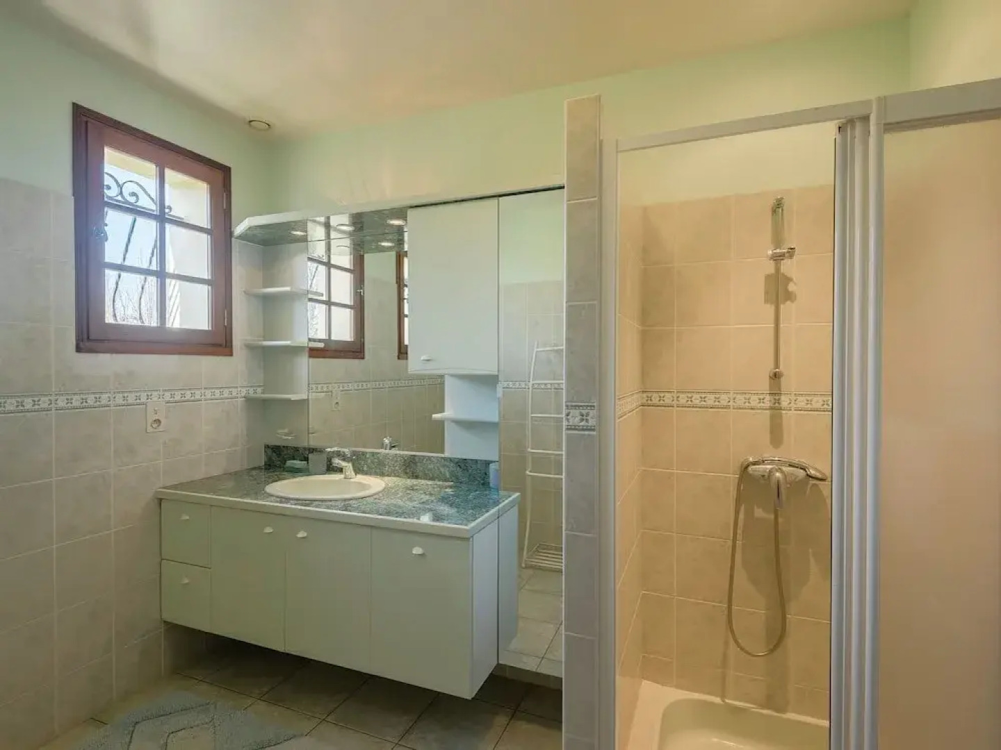 Refined Holiday Home in Villefranche-du-perigord With Garden