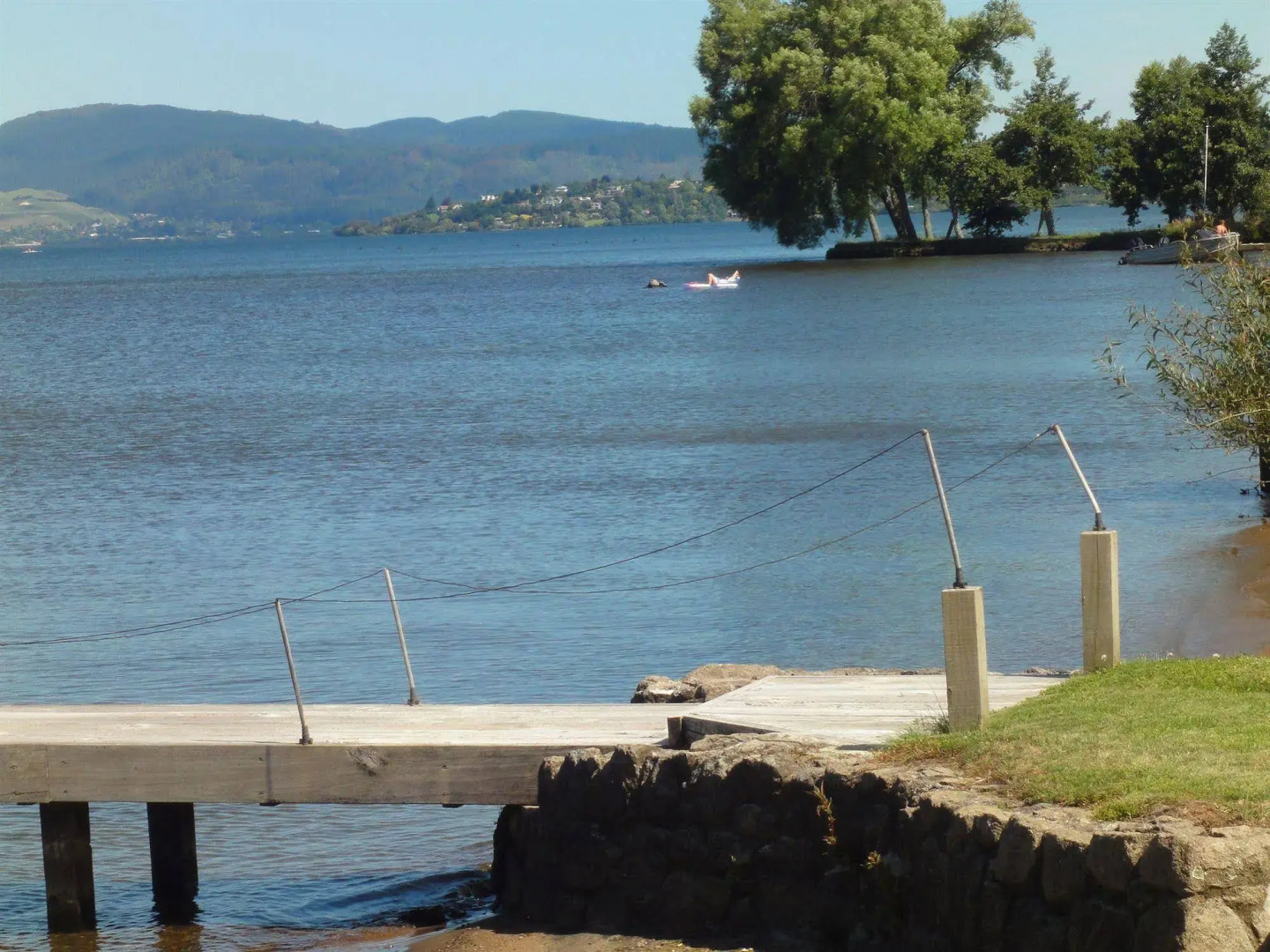 Nicara Lakeside Lodge