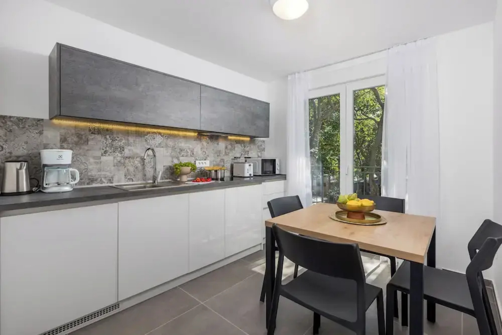 Holiday Homes Oštro