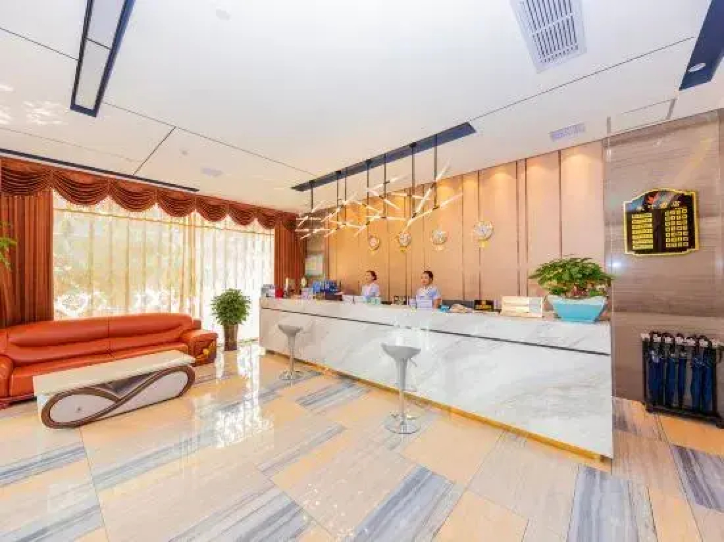Maple Hotel