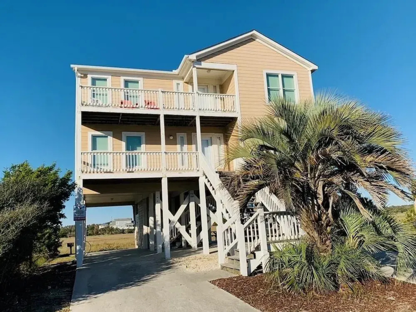 Old Man & The Sea 5 Bedroom Home by RedAwning