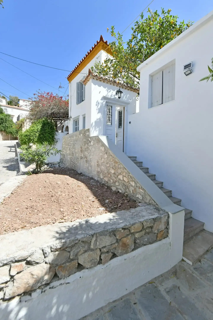 Douskos Citrus Apartments Hydra