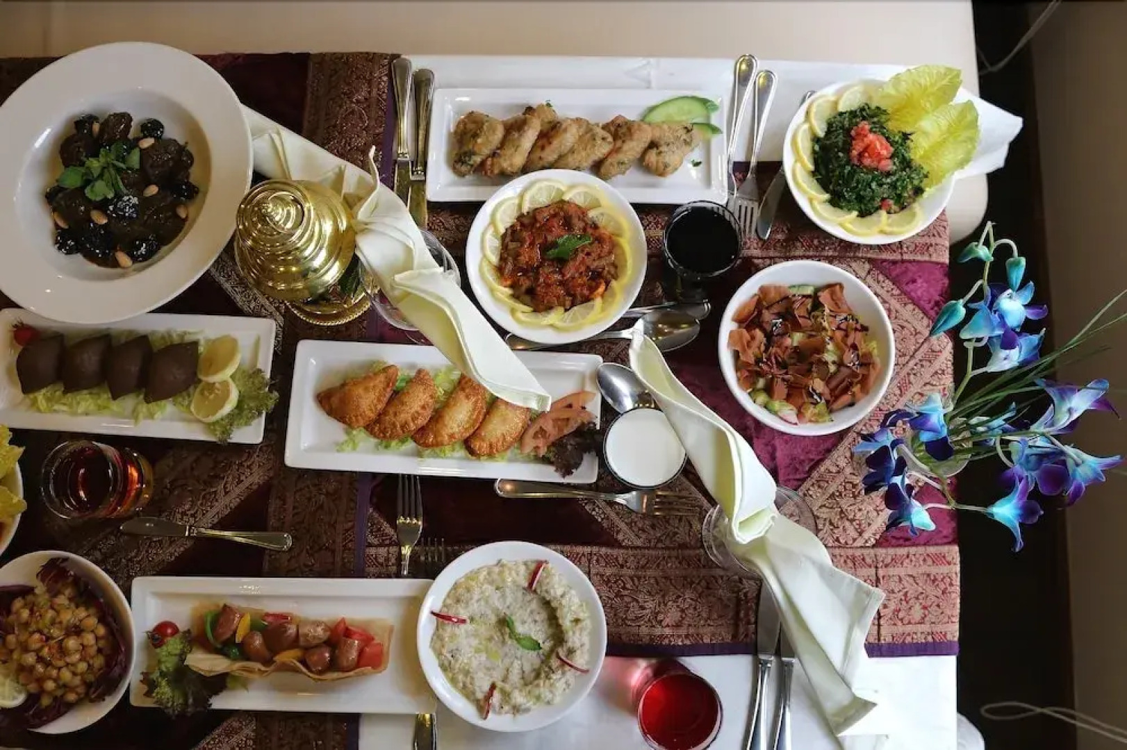 Отель Grand Belle Vue 