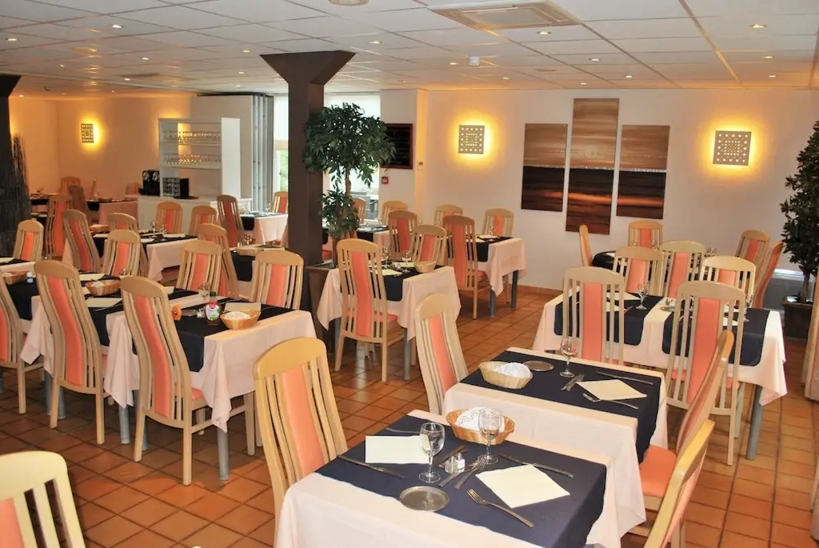 Hôtel Restaurant Relais des Champs