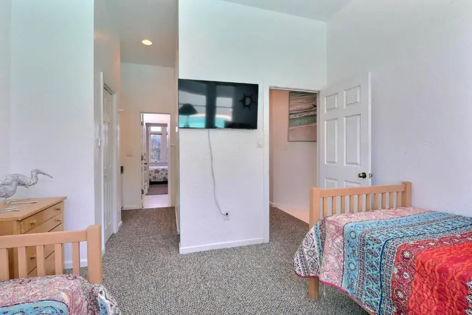 1472 Drifting Sands 3 Min Drive to Beach