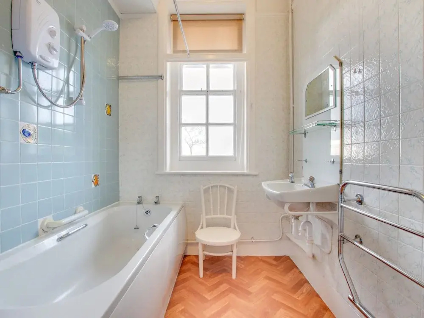 Modern Apartment in Tenby With Swimming Pool