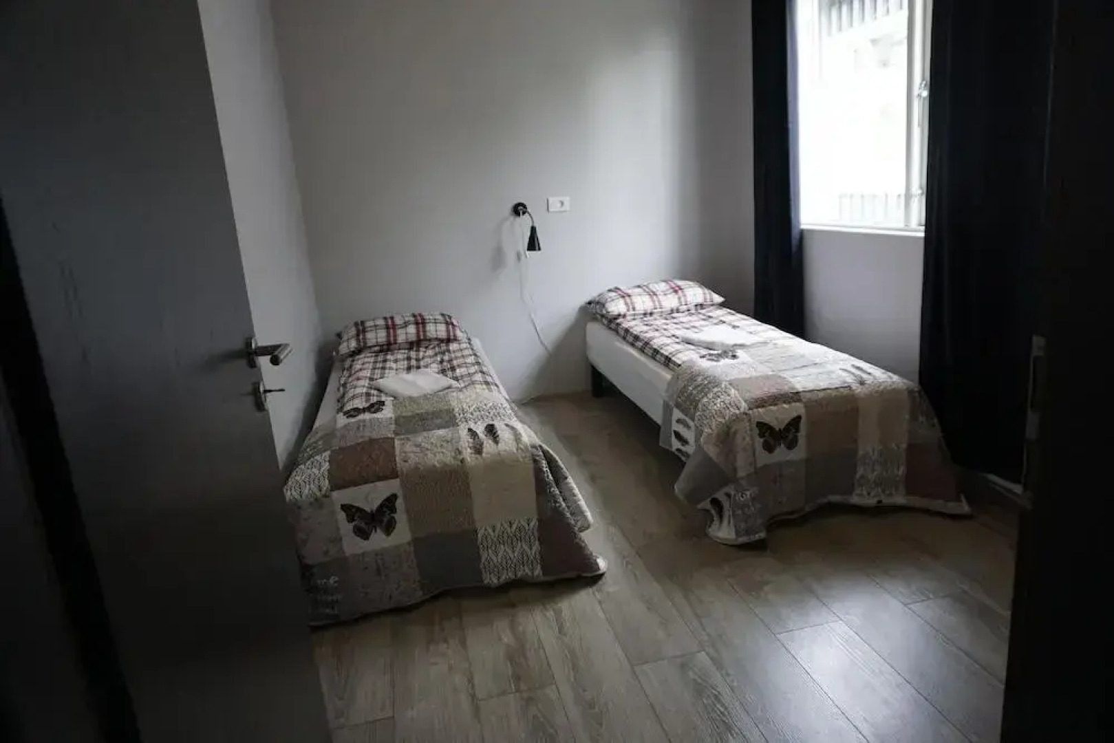 Hlíðarból Apartments