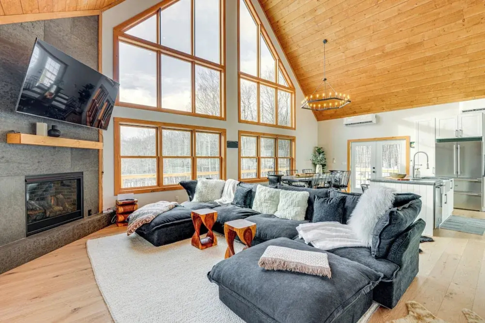 Stratton Mtn Ski Chalet w/ Giant Views in Winhall