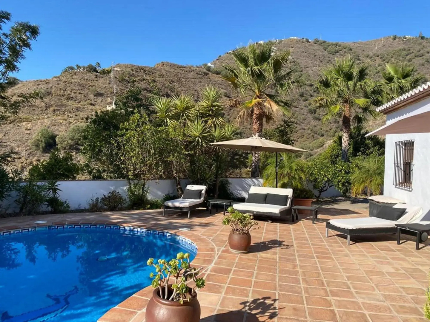 Mountain-view holiday home in Arenas with private pool