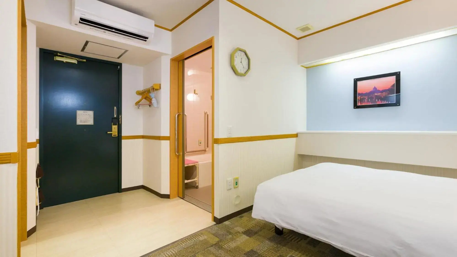 Toyoko Inn Tsuruga Ekimae
