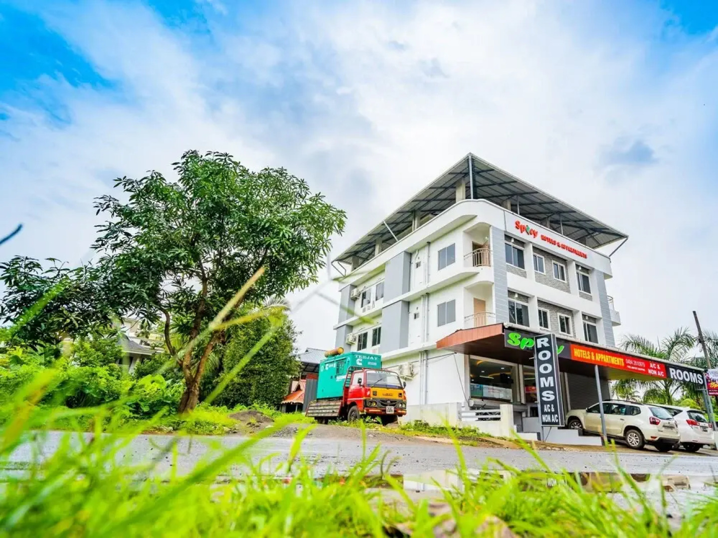 OYO 14866 Home Elegant Stay Kochi Airport