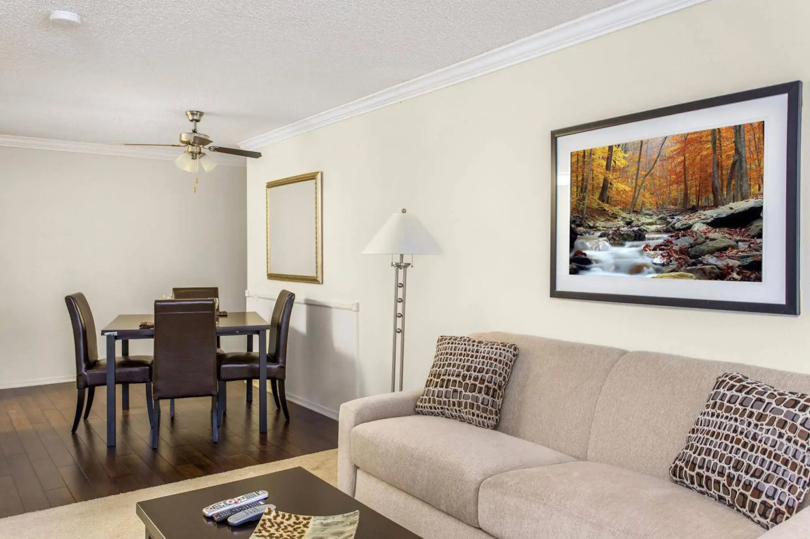 Oakwood At Eaves Mountain View