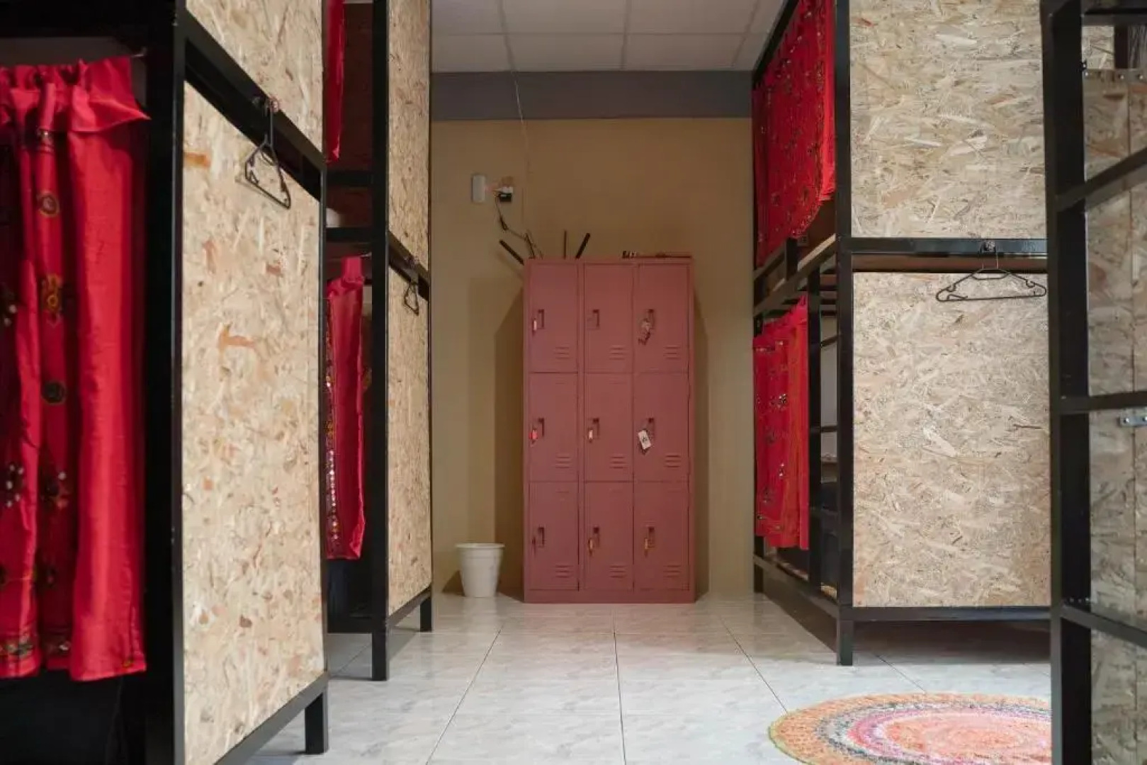 Dulan The Travel Bug Bistro Inn