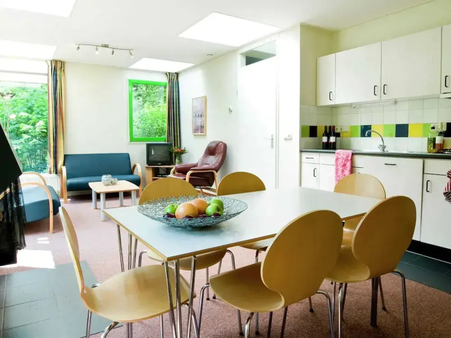 Bungalow With Fireplace, not far From Assen