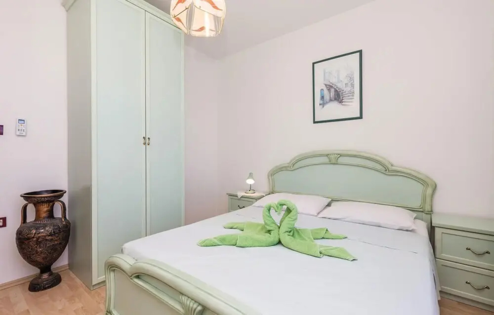 Beautiful Home in Lukovo Sugarje With 5 Bedrooms, Jacuzzi and Wifi