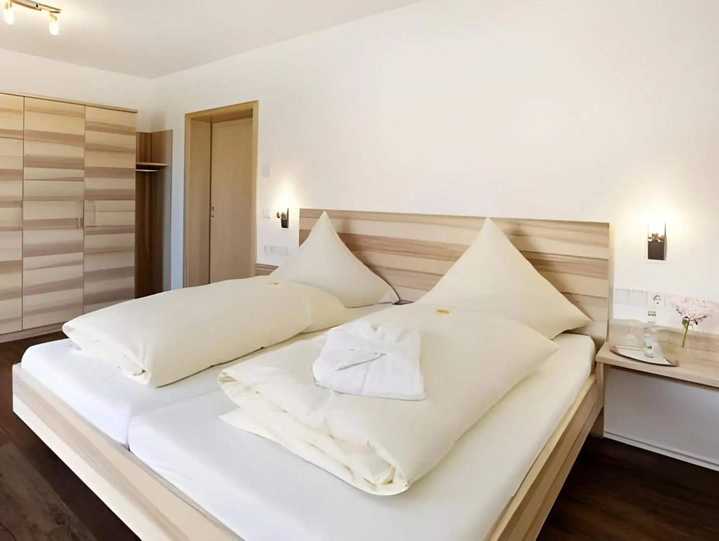 Seehotel und Appartements Schnöller