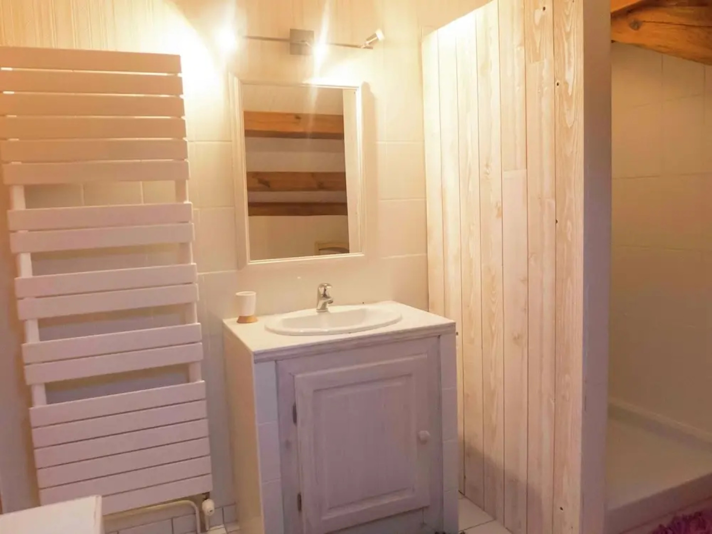 Beautiful Holiday Home in Saugues near Forest