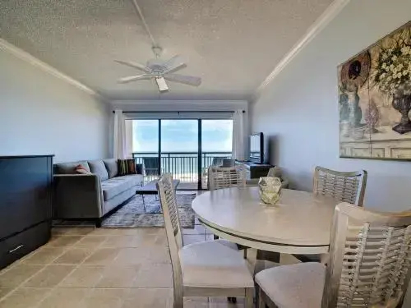 Harbour Light Towers 1603 2 Br condo by RedAwning