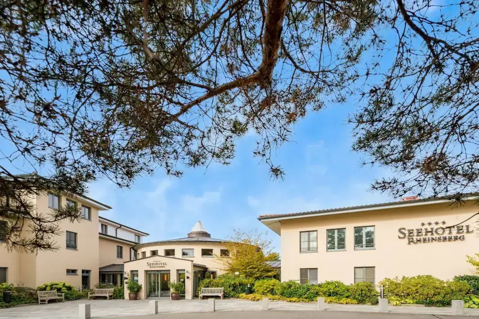 HausRheinsberg Hotel am See