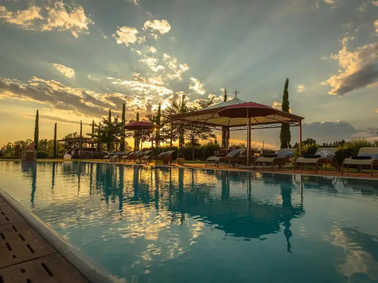 Lavish Peccioli Villa
