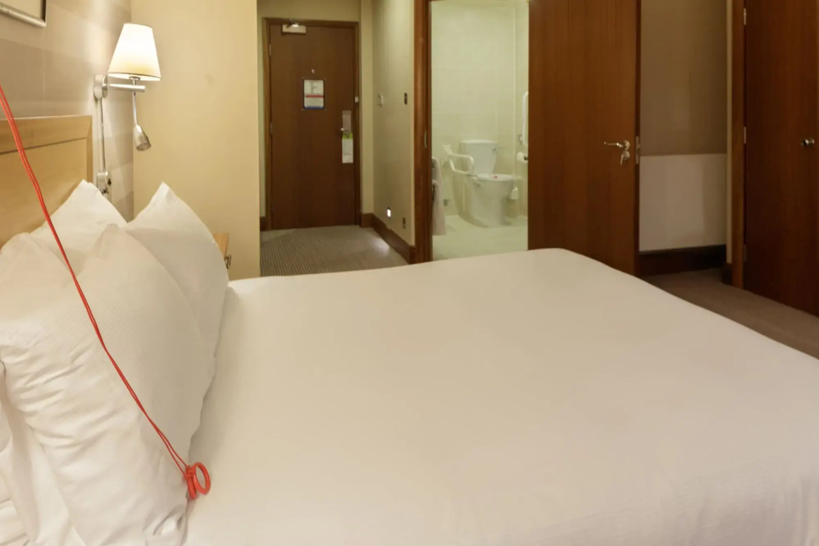 Отель The Cambridge Belfry