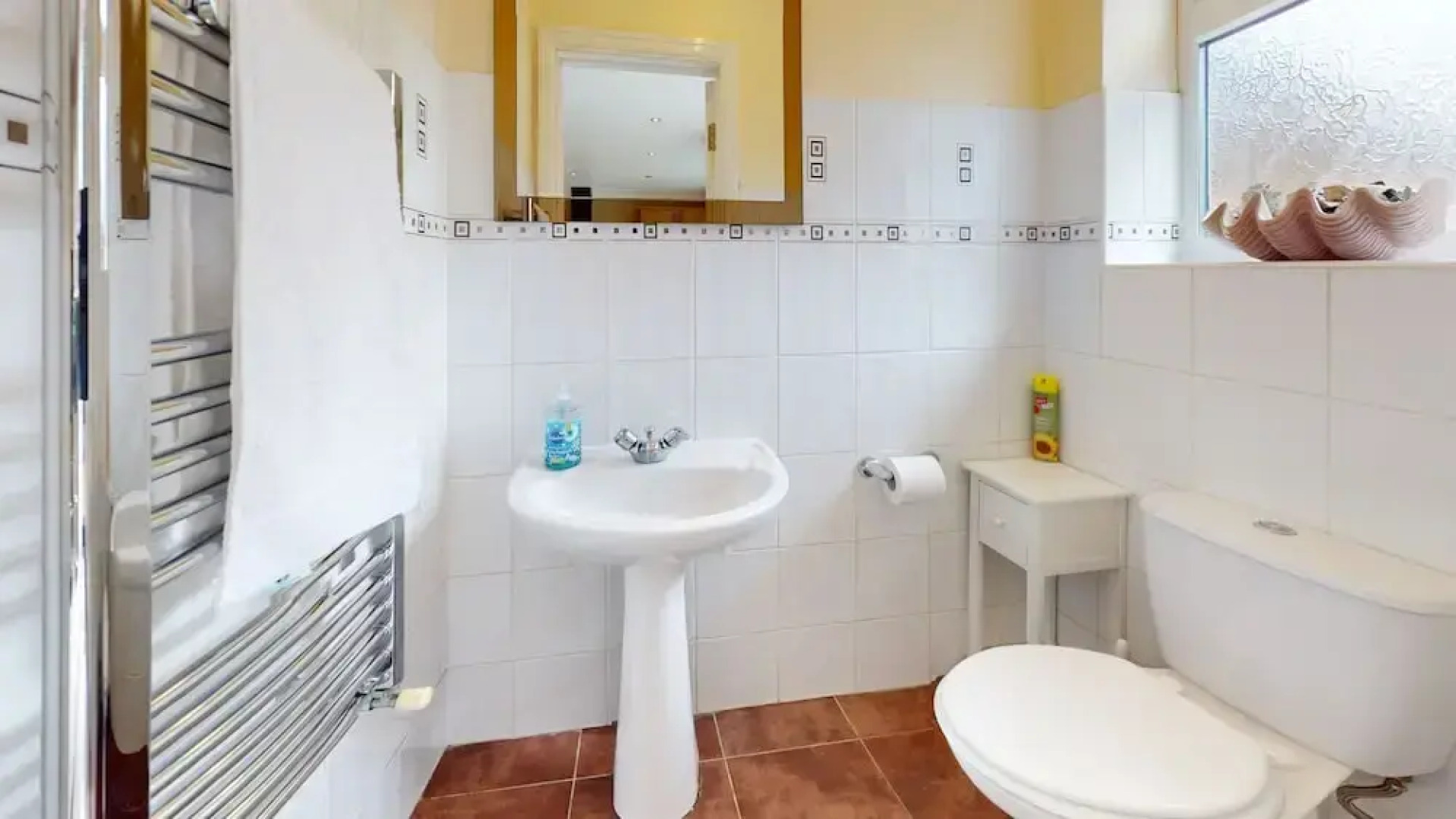 Charming 5-bed House in Grays